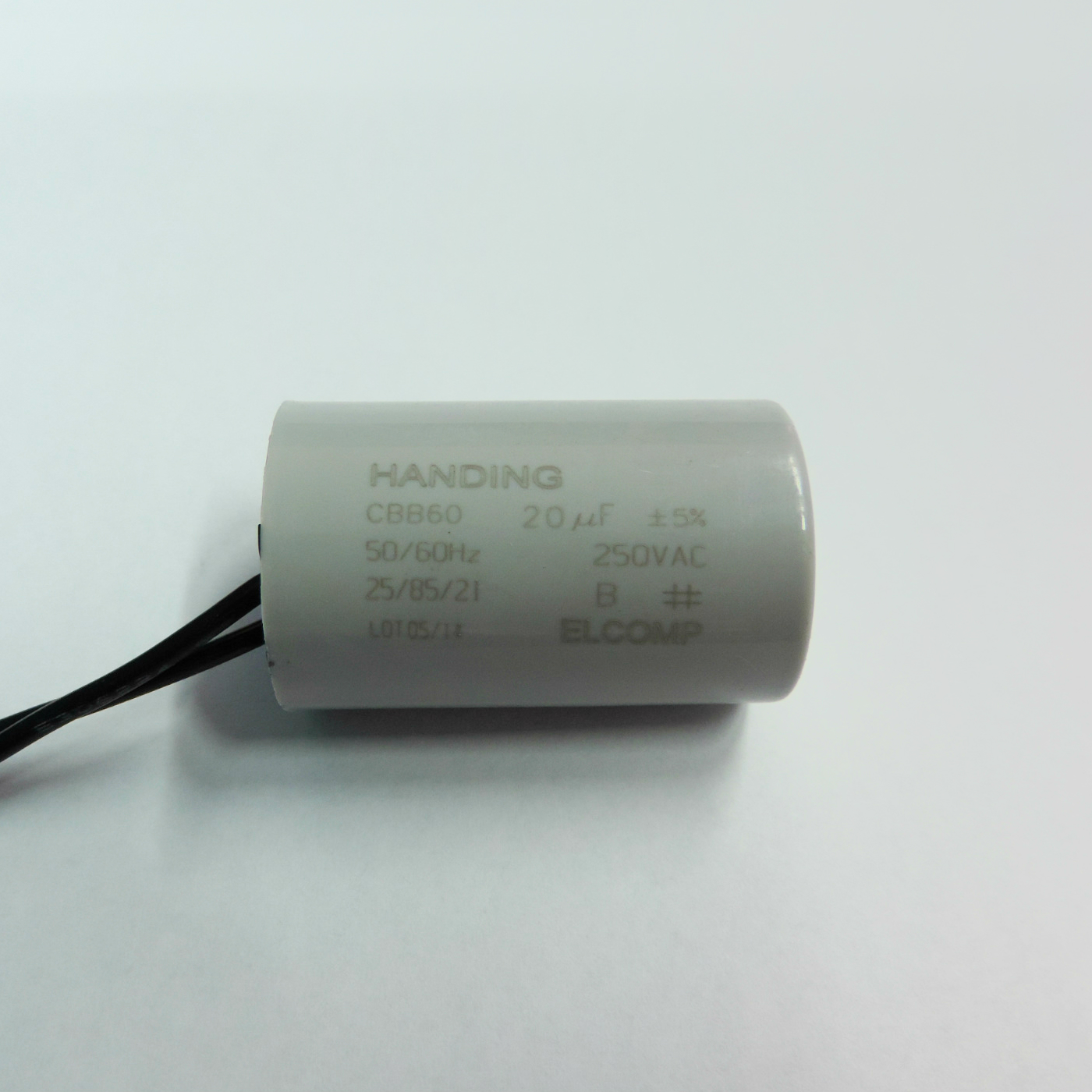 CAPACITOR PERMANENTE (MOTOR) 20UFX250V 5% 30X48 GRANEL (IMPORTADO)